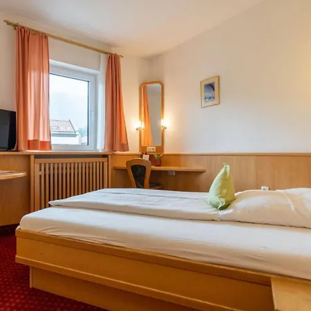 Hotel Restaurant Frühlingsgarten 3*