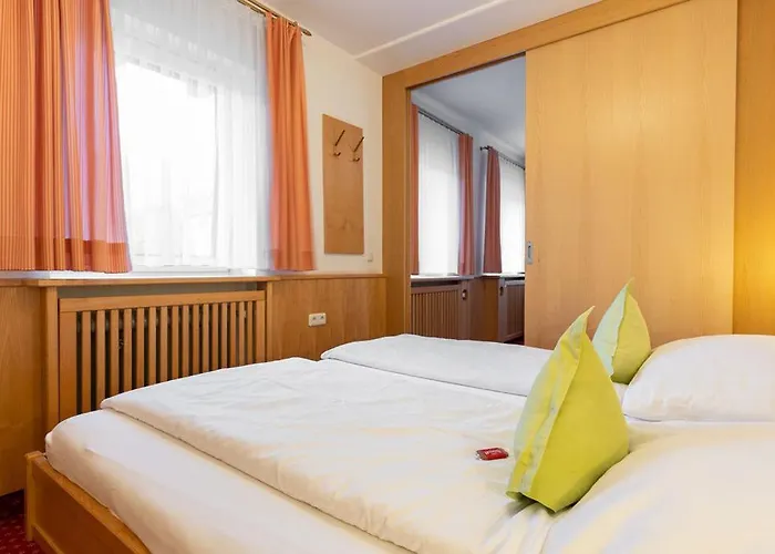 Restaurant Fruehlingsgarten Hotel 3*